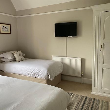 Burleigh House B And B Bed & Breakfast Тенбъри Екстериор снимка