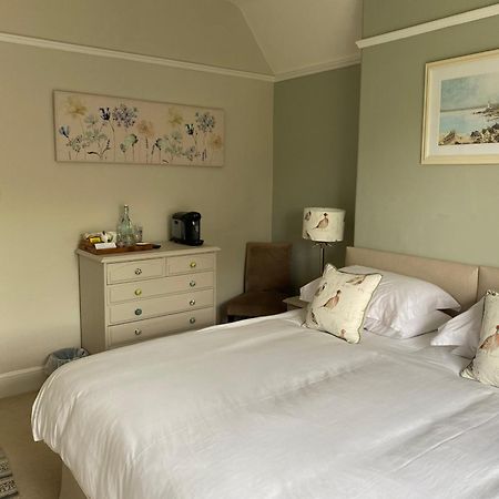 Burleigh House B And B Bed & Breakfast Тенбъри Екстериор снимка