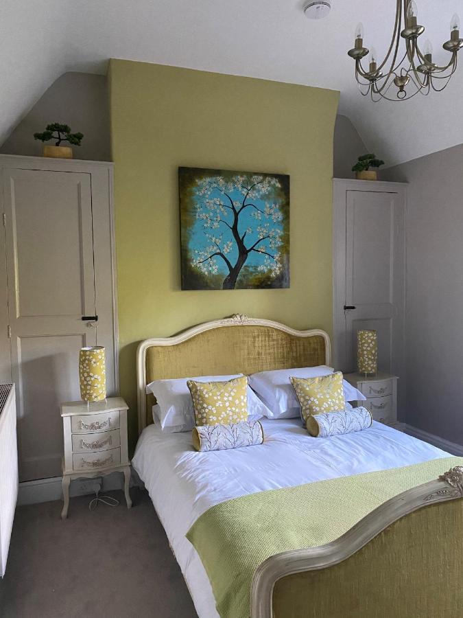 Burleigh House B And B Bed & Breakfast Тенбъри Екстериор снимка