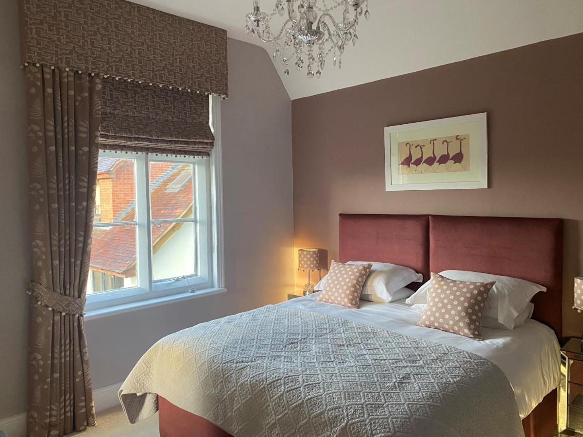 Burleigh House B And B Bed & Breakfast Тенбъри Екстериор снимка