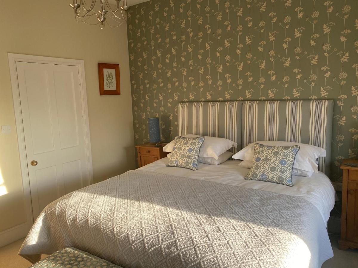 Burleigh House B And B Bed & Breakfast Тенбъри Екстериор снимка
