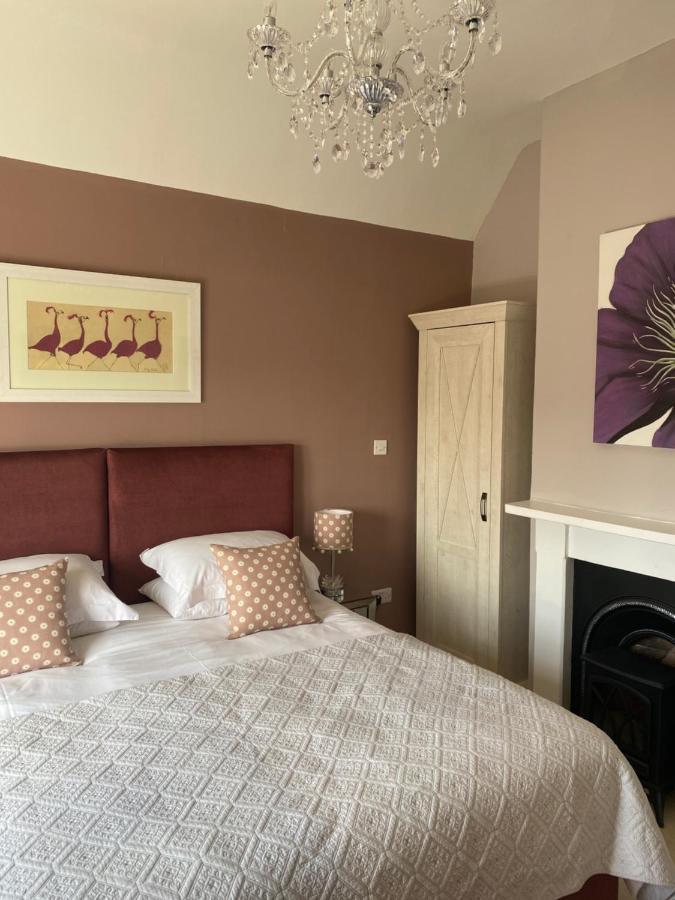 Burleigh House B And B Bed & Breakfast Тенбъри Екстериор снимка