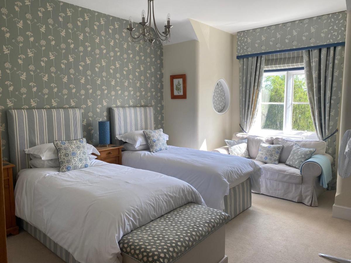 Burleigh House B And B Bed & Breakfast Тенбъри Екстериор снимка